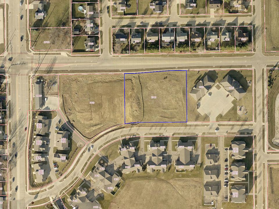 1st image of 1340 Tower Ln NE