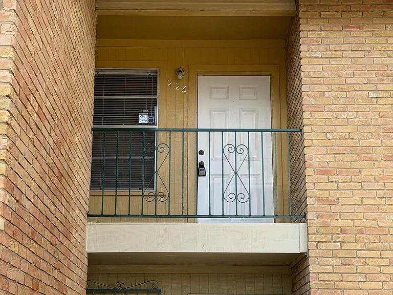 5302 Springfield Ave #224 — Photo 11