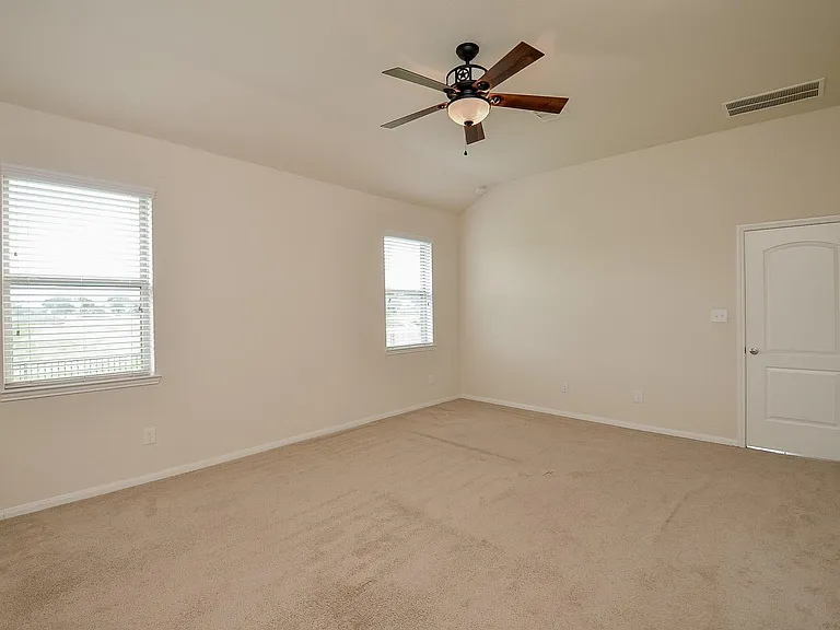 2227 Leonetti Ln — Photo 38