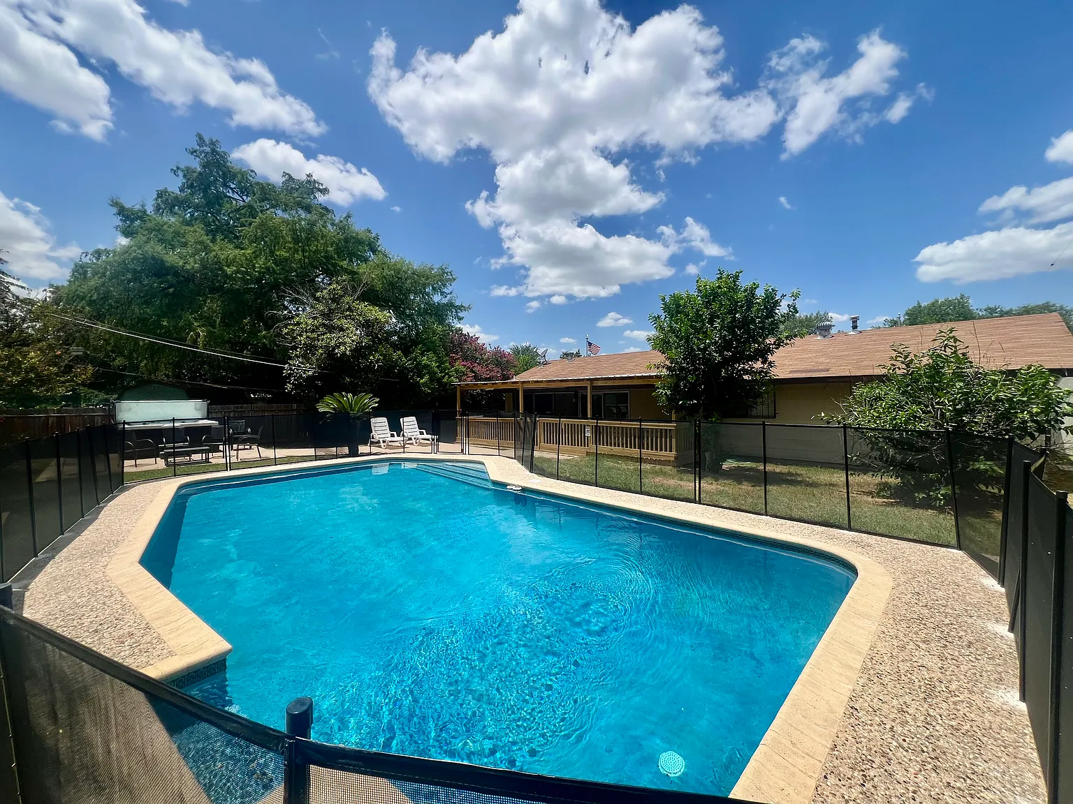 4 bed, 1464 sqft, $3,800 — Photo 1