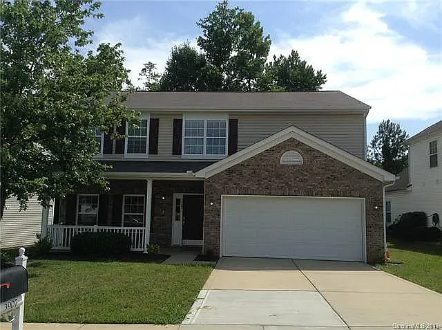 4 bed, 2.5 bath, 2288 sqft, $2,395 — Photo 1