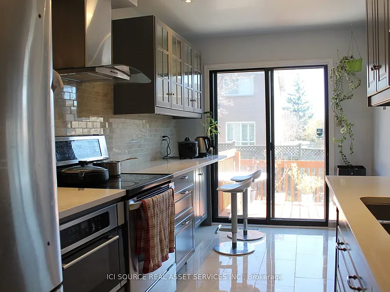 1448 Eddie Shain Dr — Photo 2