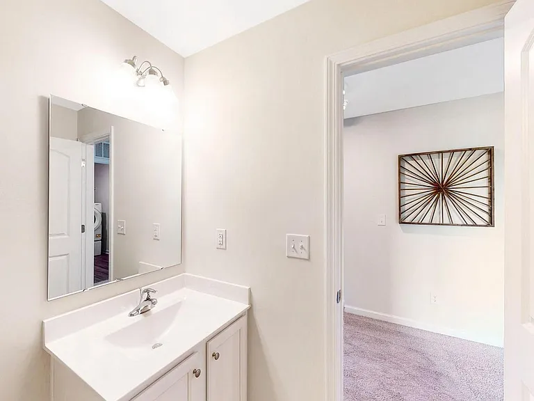 7004 Walkers Run Dr — Photo 4