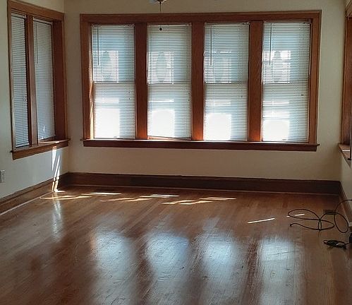 2nd image of 1924 Kenilworth Ave #1