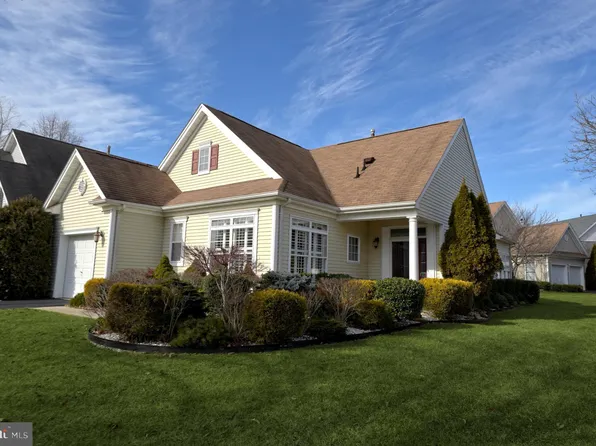 5 Maidenflower Ln, West Windsor, NJ 08550