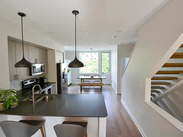 516 Person St — Photo 6