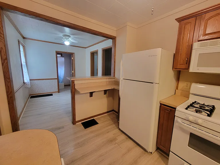 238 Forest Dr — Photo 5