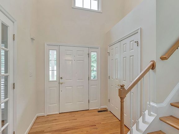 4th image of 59 Lafayette Dr