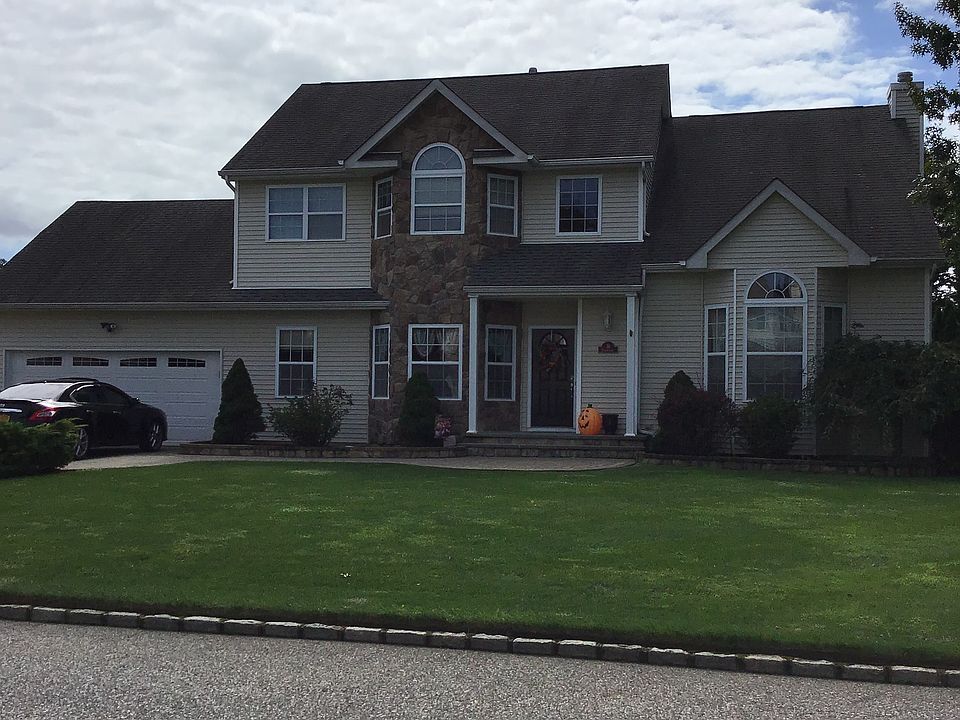 1st image of 16 Cayla Ln