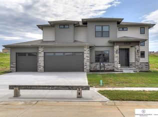 12624 S 76th Ave, Papillion, NE 68046