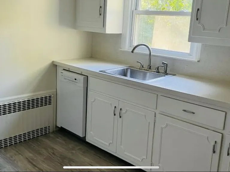 171 Osborne Rd — Photo 5