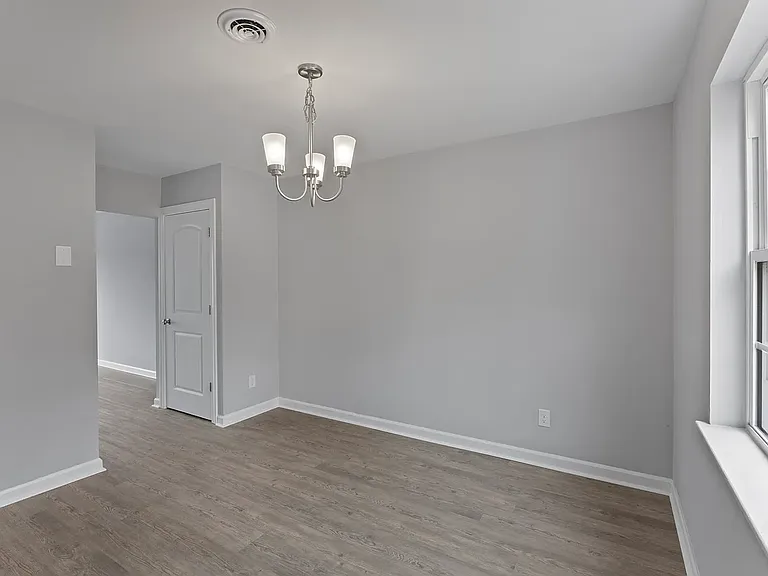 827 Saint Clair Ave #A — Photo 10