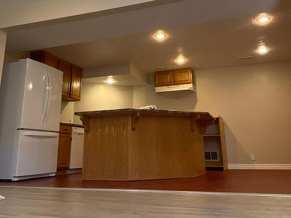 2nd view of kitchen