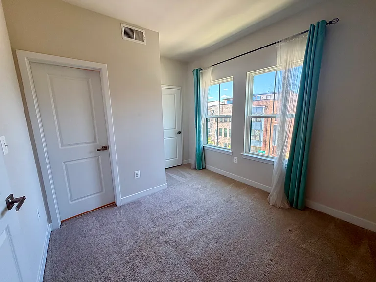 2807 Lewis Ave — Photo 14