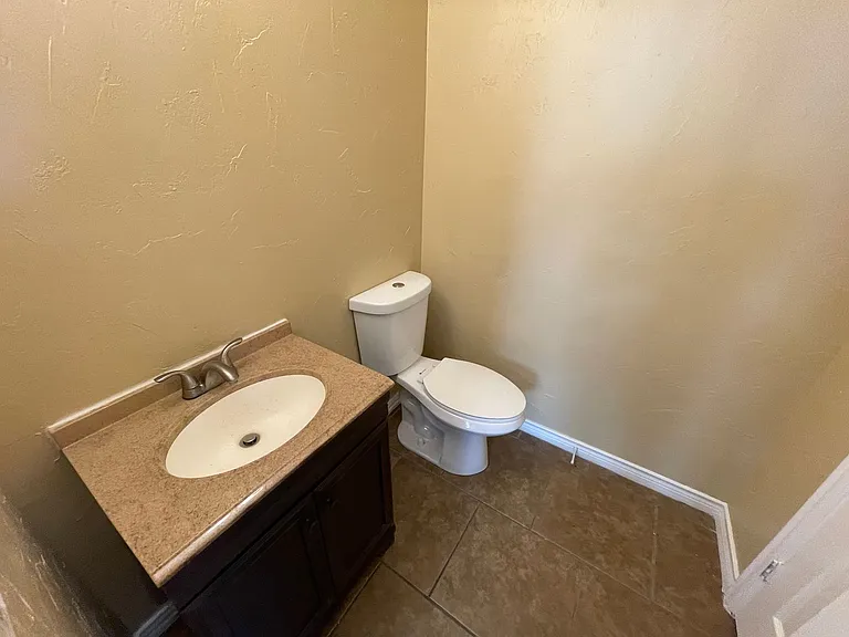 2224 Forestbrook Dr — Photo 8