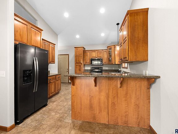 5th image of 7205 S Heatherridge Ave