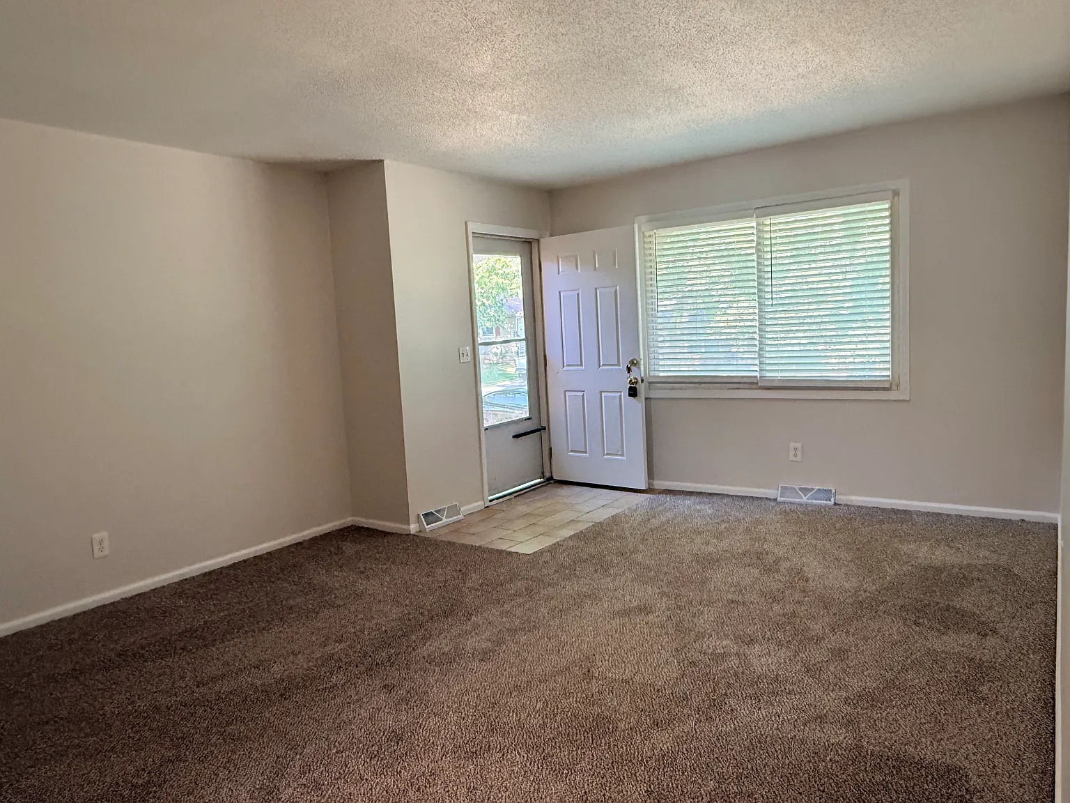 2 bed, $1,195 — Photo 2