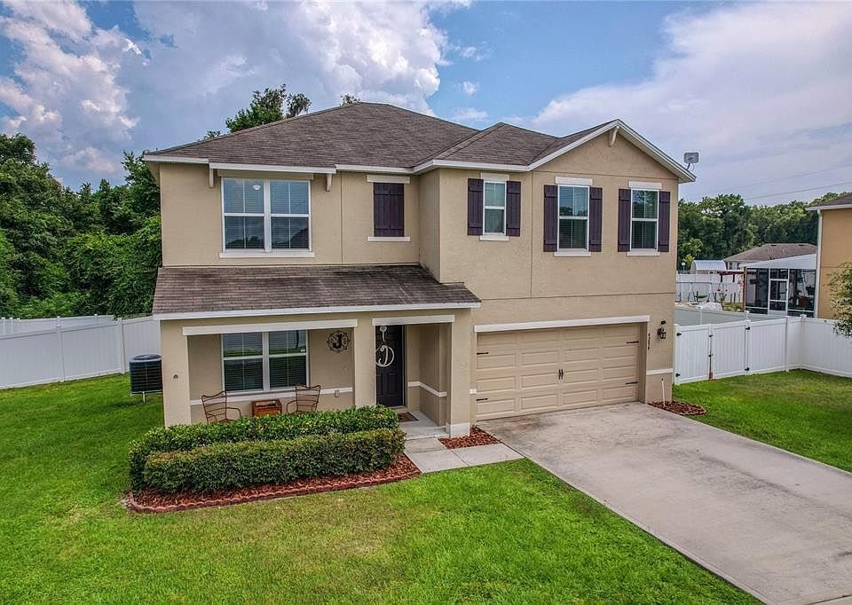 1st image of 4254 NE 29th Pl