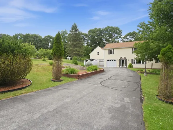 5 Johns Drive, Hooksett, NH 03106