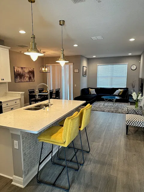 3 bed, 1750 sqft, $2,850 — Photo 3