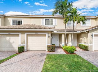 9085 Chambers St, Tamarac, FL 33321
