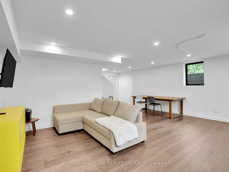 165 Knapp St — Photo 33