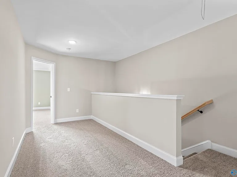 243 Susan Lynn Dr — Photo 13