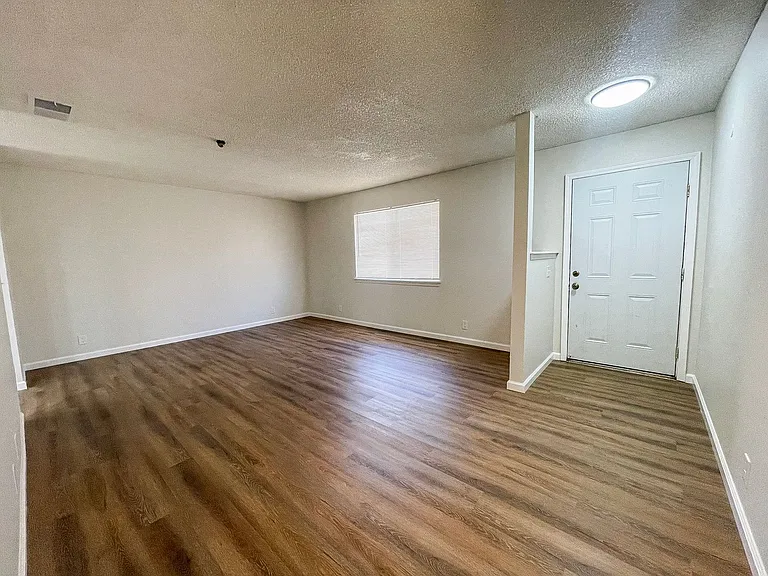 15740 Sueno Lane — Photo 2