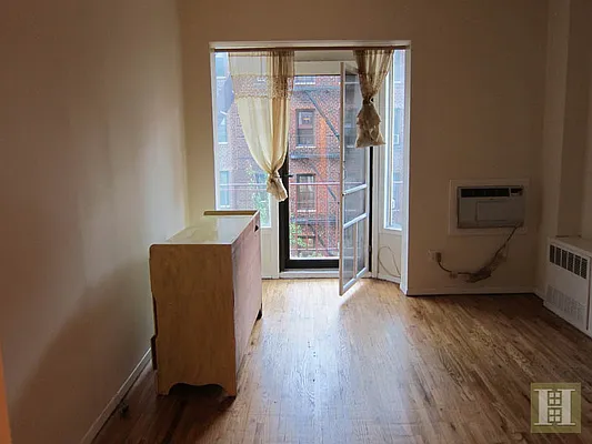 Rented by Halstead Real Estate | media 33