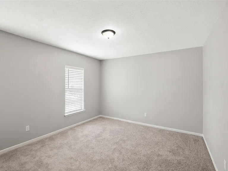 4523 Waterfall Way — Photo 12