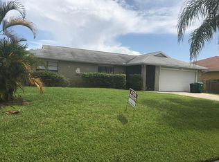 532 SW Whitmore Dr, Port Saint Lucie, FL 34984