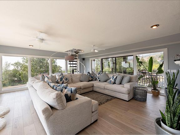 5th image of 861 E Millbrook Way