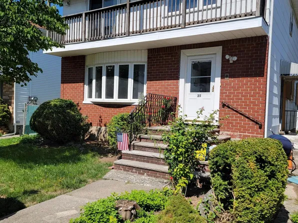 25 Dewhurst St, Staten Island, NY 10314