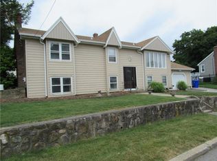5 Tanglewood Ln, North Providence, RI 02904
