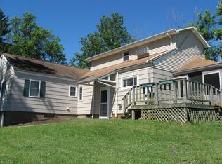 1762 Cherry Hill Rd, Wheeling, WV 26003