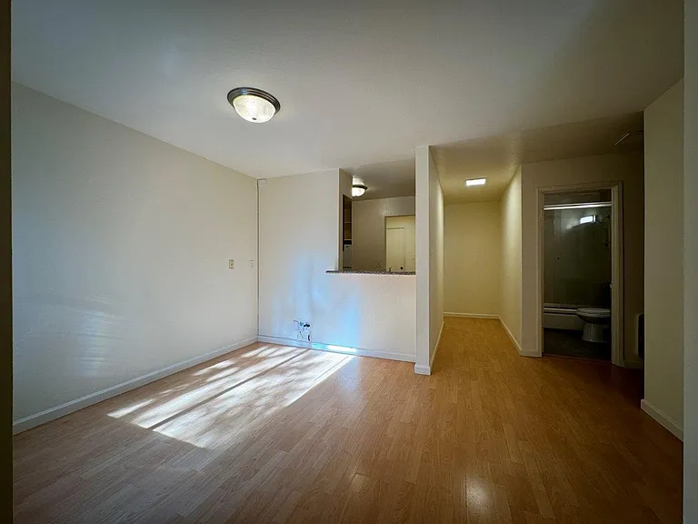 1555 Oxford Street — Photo 9