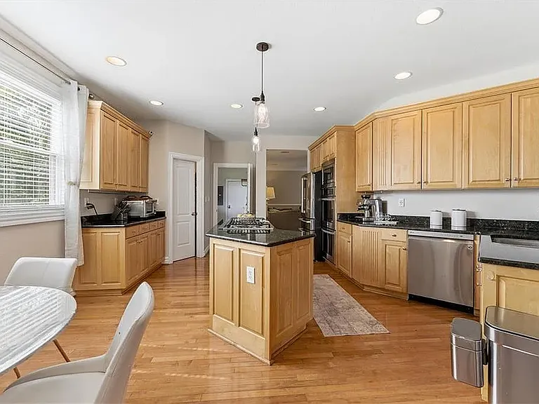 2280 Rio Rancho Dr — Photo 10