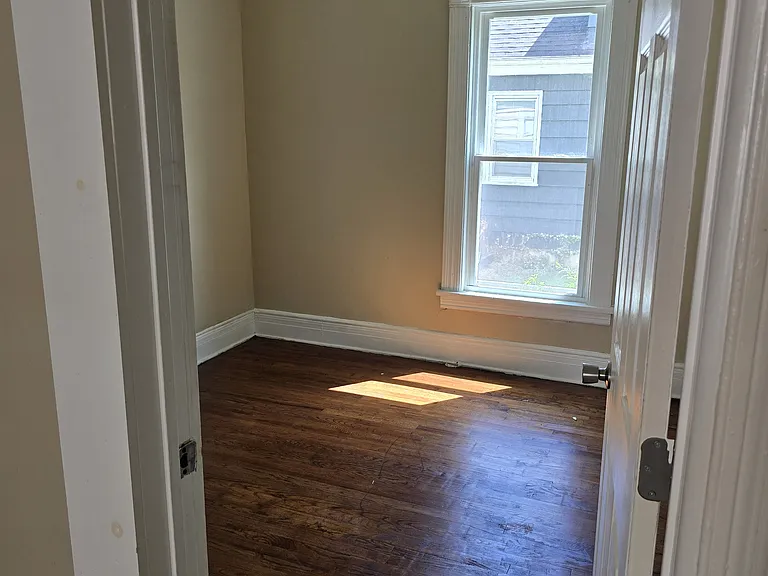 423 Bishop Ave — Photo 8
