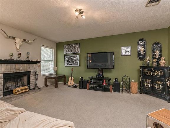 3rd image of 1400 Wood Creek Dr