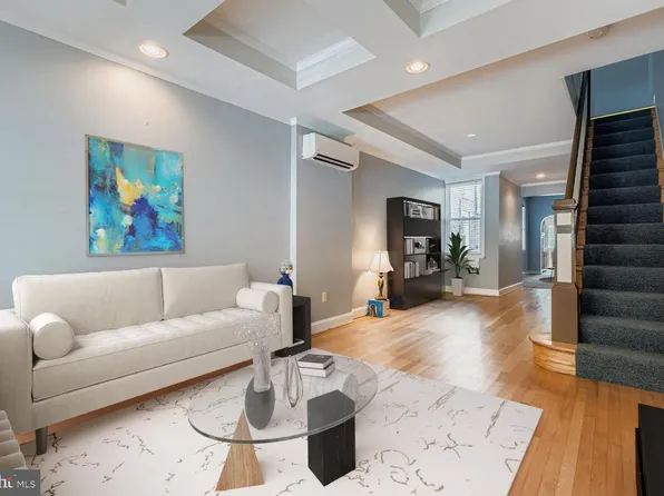 3033 Elliott St, Baltimore, MD 21224