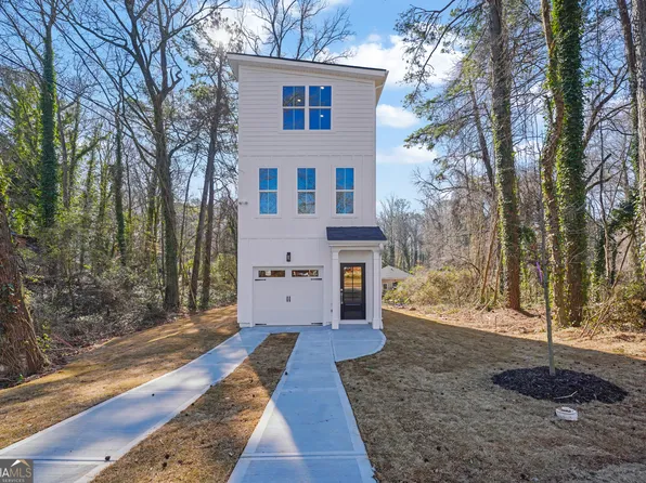 3213 McHenry Ave, Scottdale, GA 30079