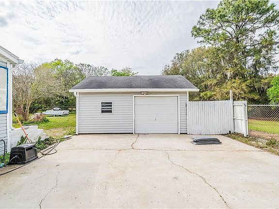4th image of 12501 Spottswood Dr