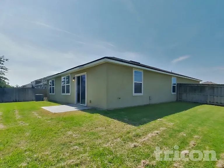 2210 Pebble Point Dr — Photo 15