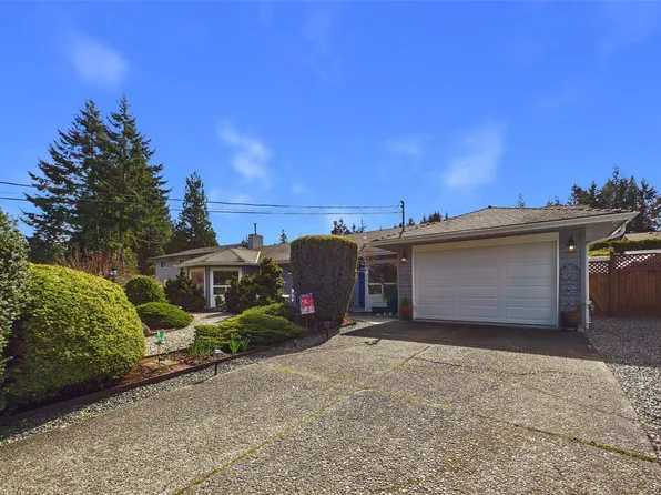 616 Tyee Cres, Qualicum Beach, BC V9K 1B1