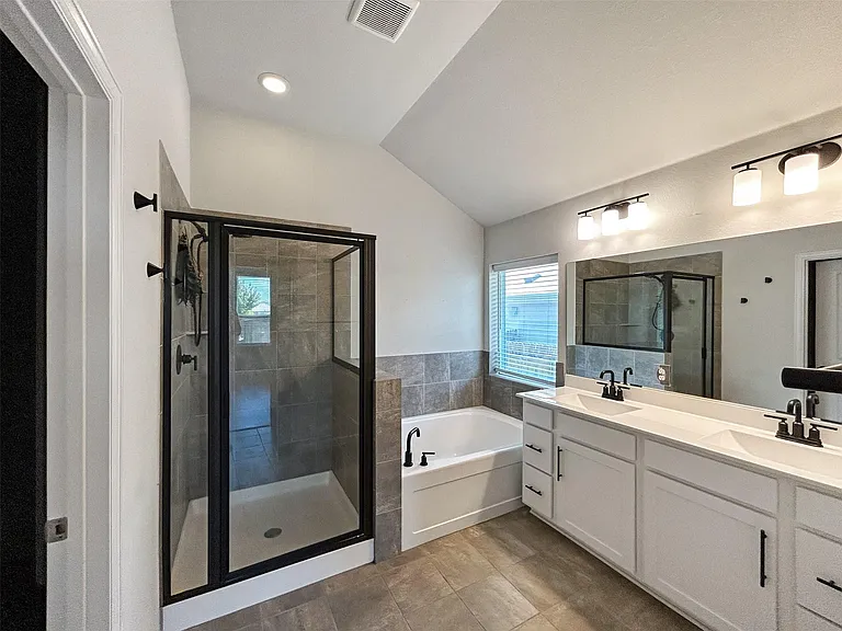 558 Bridgestone Way — Photo 19