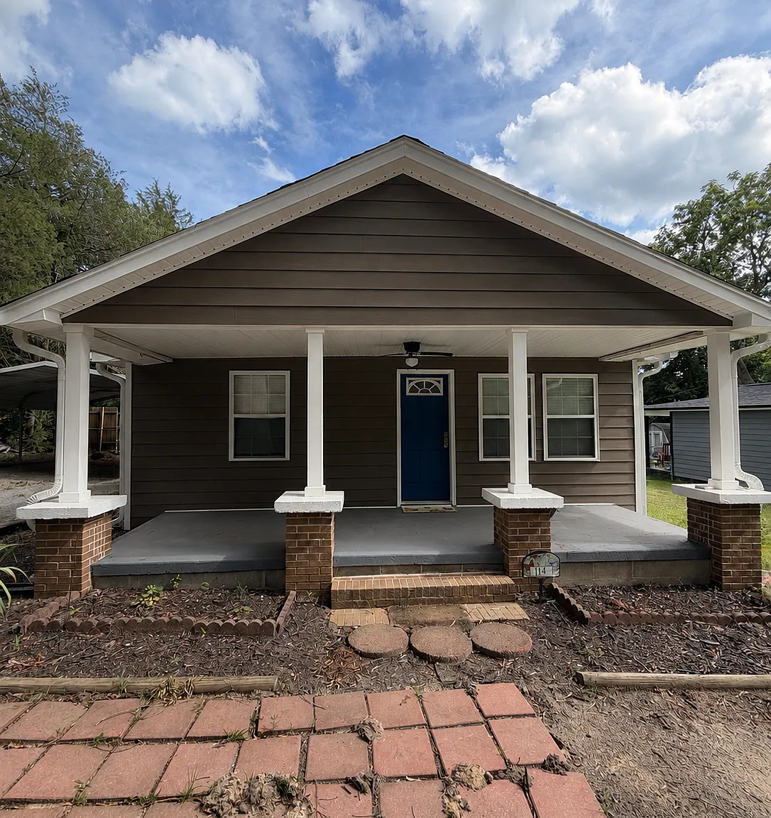2 bed, 780 sqft, $1,600 — Photo 1