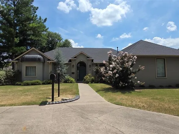 832 W Adams St, Purcell, OK 73080