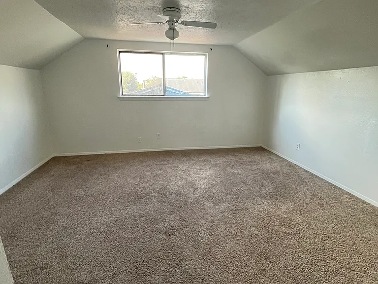 486 Mercury Dr — Photo 14