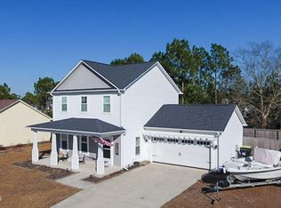 213 Chestwood Dr, Hubert, NC 28539