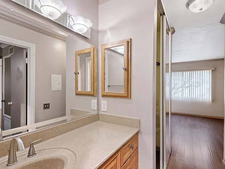 5460 White Oak Ave #F101 — Photo 15